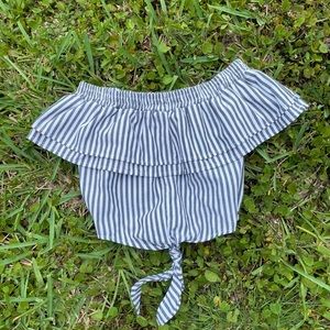 Super cute strapless blue and white striped shit 💙🤍🌴